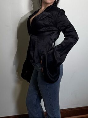 🖤 MESHKI Black Lace Flare Sleeve Top - XS/S 🖤